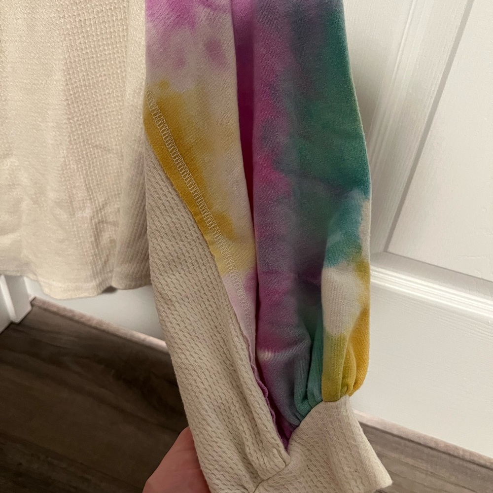 Large sweater - Picture 2 of 4
